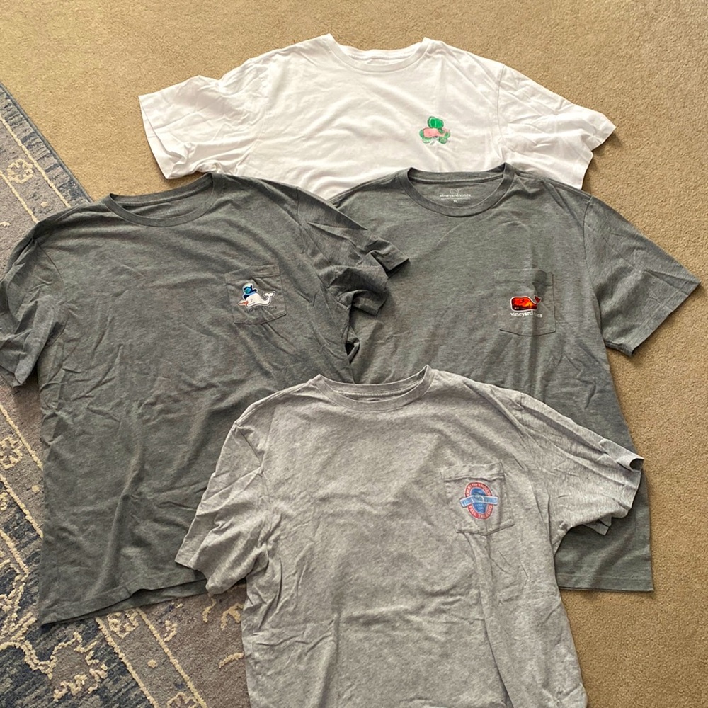 Bundle of men’s Vineyard Vines t-shirts size XL
